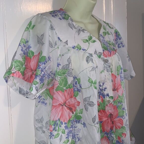 Vtg floral cotton/poly house dress or robe - Picture 5 of 9